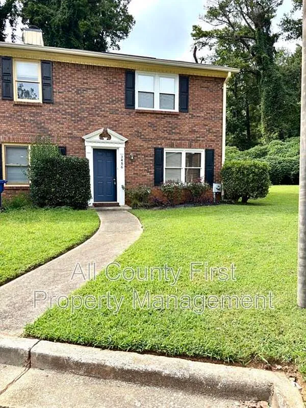 2 bed, 2.5 bath, 1296 sqft, $1,500 — Photo 1