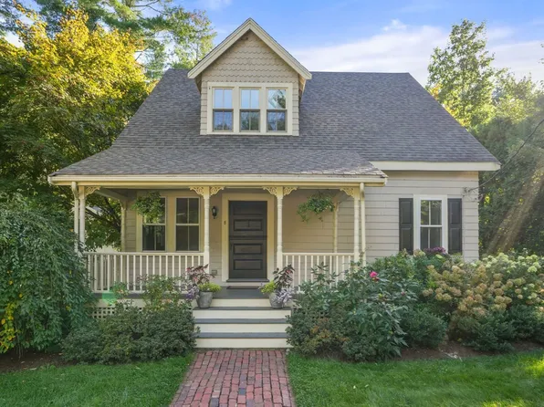 8 East Rd, Wayland, MA 01778