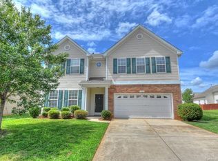 5523 Old Meadow Rd, Charlotte, NC 28227