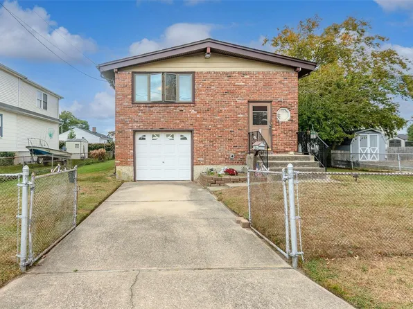 164 Davenport Street, Lindenhurst, NY 11757