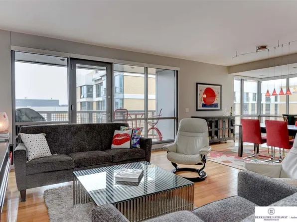 200 S 31st Ave APT 4700, Omaha, NE 68131