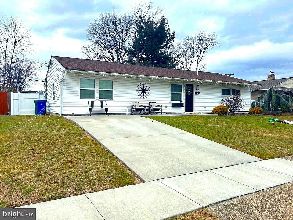 1st image of 31 Crimson King Ln