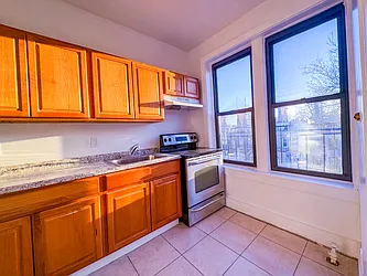 Rented by Gravity Real Estate Advisors