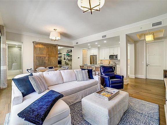 4th image of 1030 3rd AVE S #306