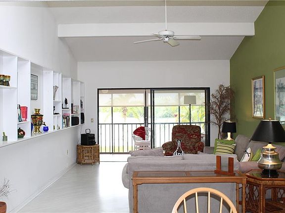 3rd image of 1510 Pelican Point Dr #269