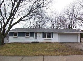 1615 S Ridge Rd, Green Bay, WI 54304