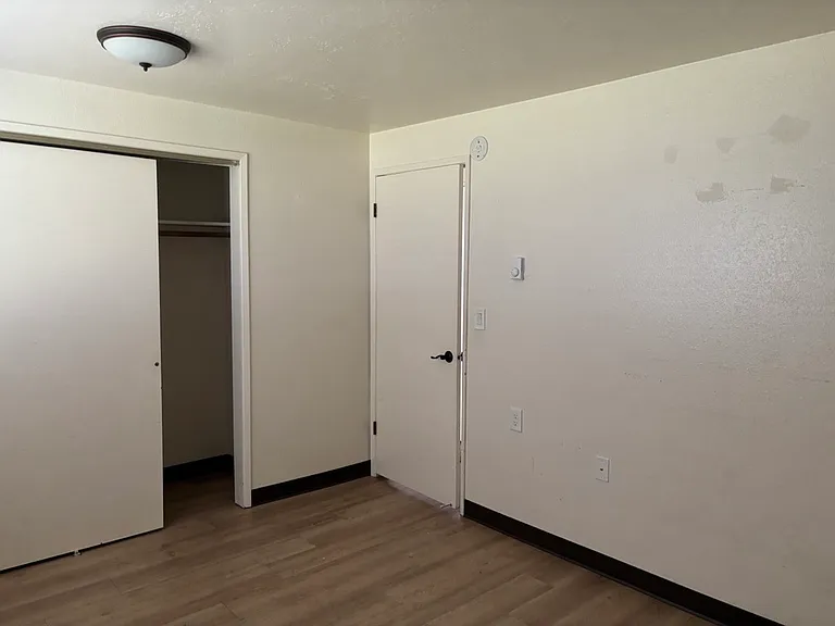 Treaty Rock Apartments — Photo 5