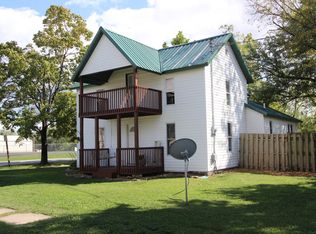 230 E Center Ave, Seymour, MO 65746