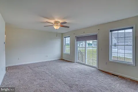 3 bed, 1576 sqft, $2,200 — Photo 4