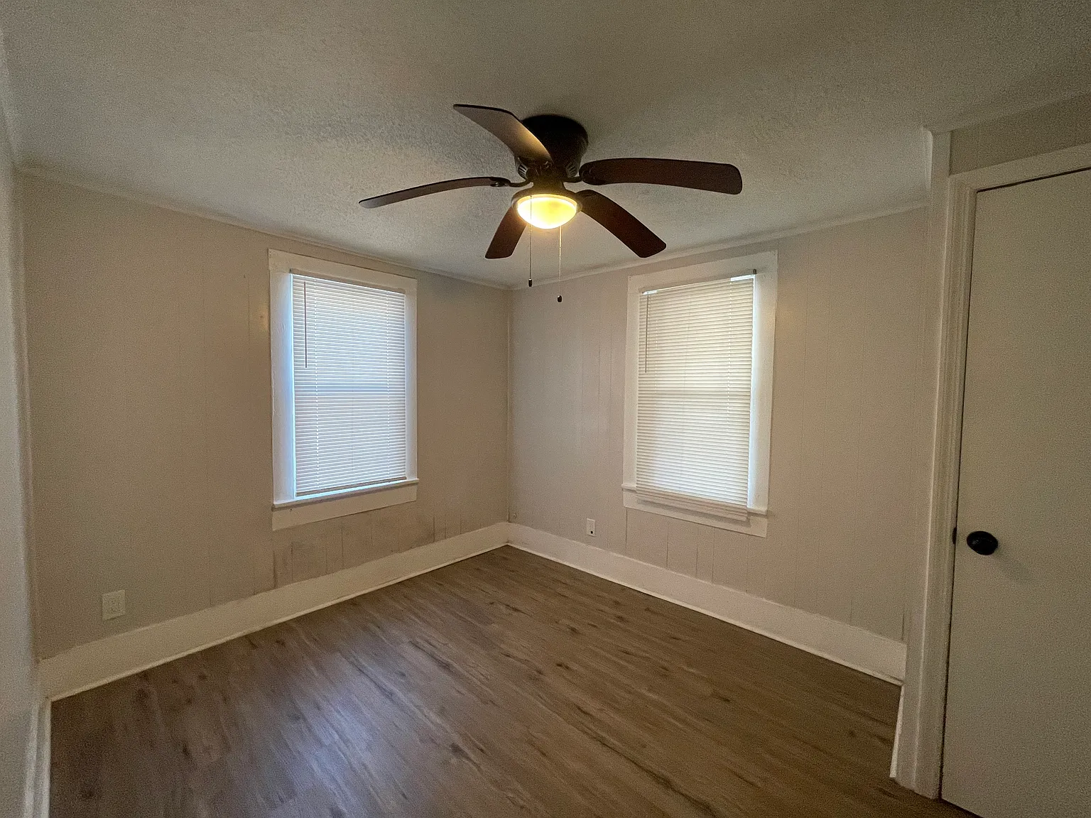 4 bed, 1032 sqft, $1,700 — Photo 3