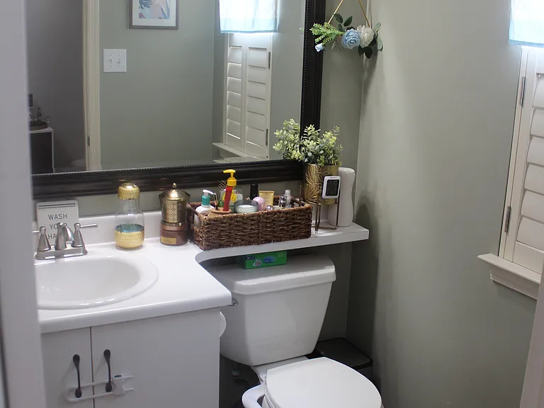 815 Martingale Rd — Photo 11