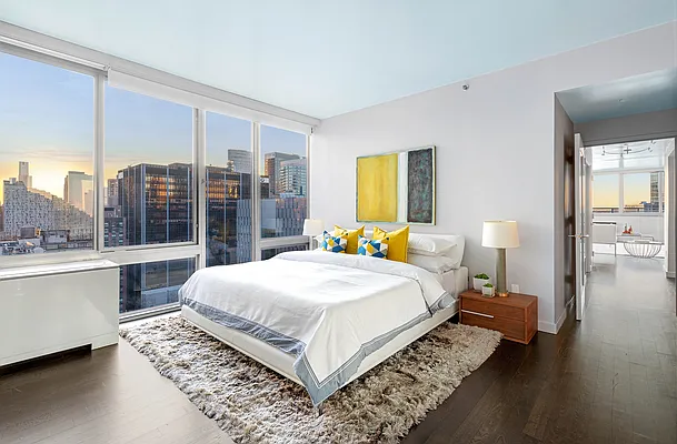 Sold by Compass | media 21