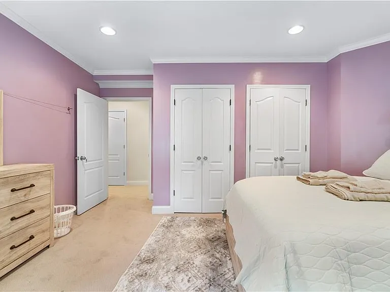 4260 Beverly Ln NE — Photo 9