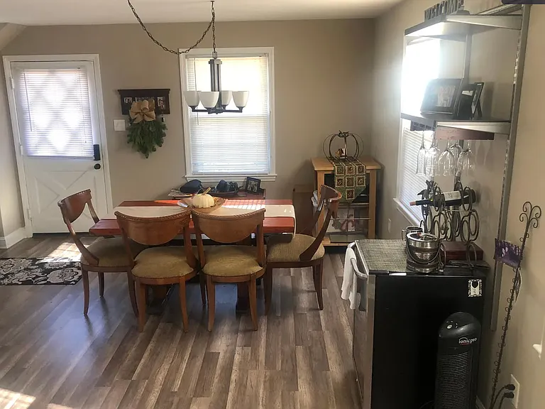 9920 Dickens Ave — Photo 9