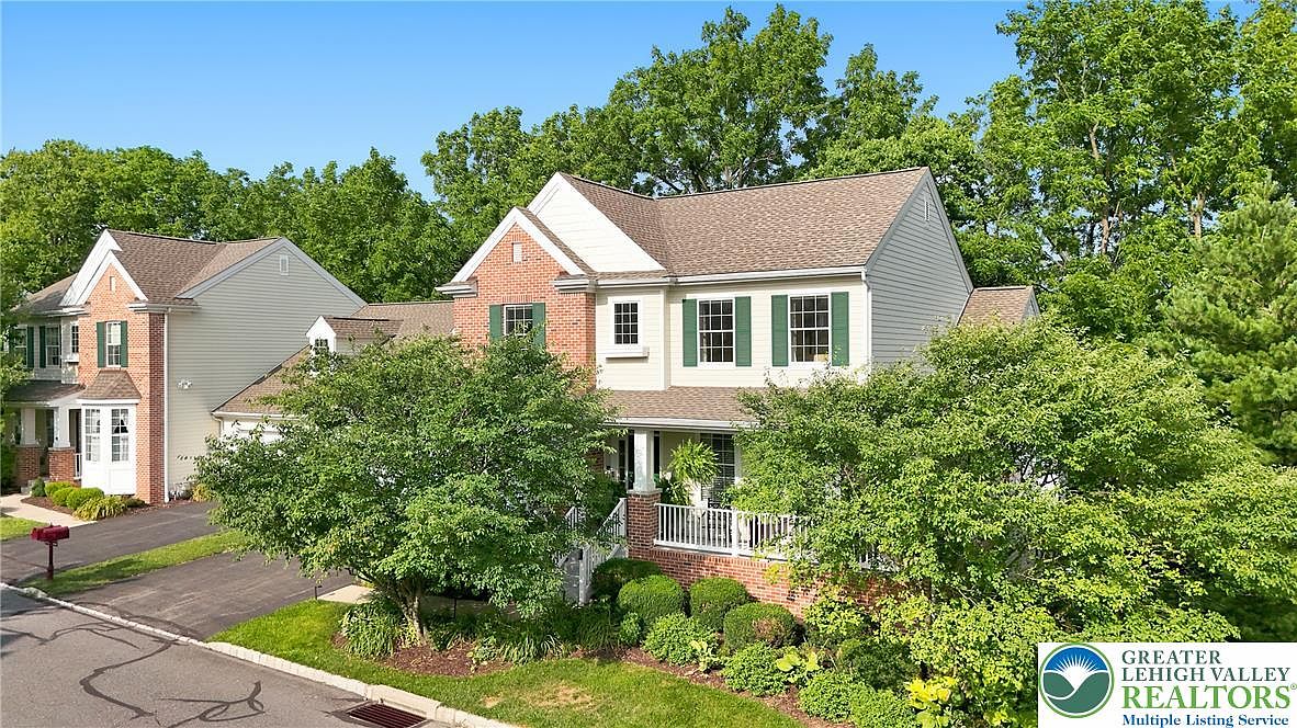 2445 Napa Dr — Riverview Country Club