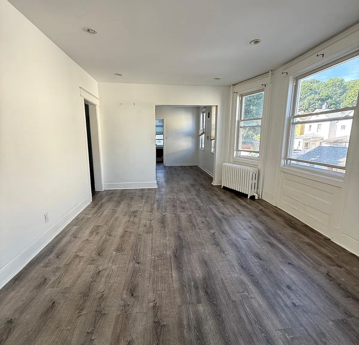 3 bed, 1200 sqft, $3,100 — Photo 4