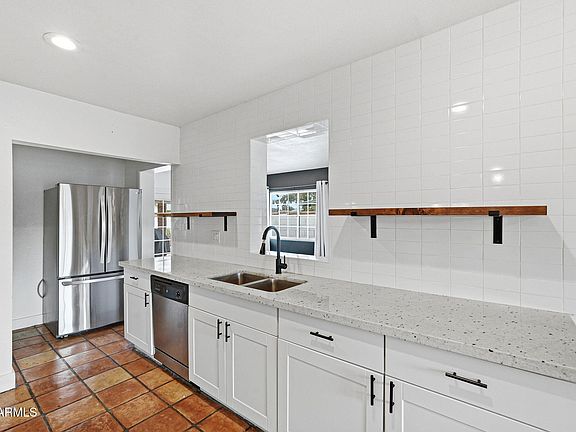 5th image of 7214 N 21ST Avenue