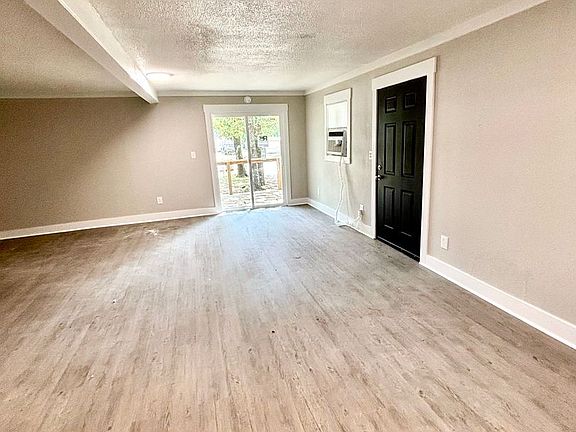 4th image of 4818 Morton Dr