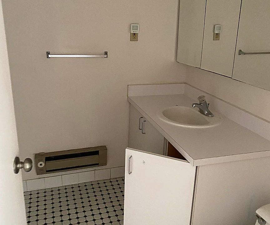2nd image of 75-20 113th St APT 3E