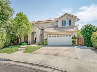 1989 N McKelvy Ave, Clovis, CA 93619