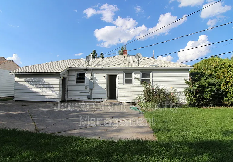 1517 Beverly Rd — Photo 12