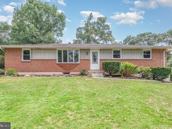 2611 Sky Top Trl, Dover, PA 17315