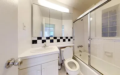 Rented by Bond New York