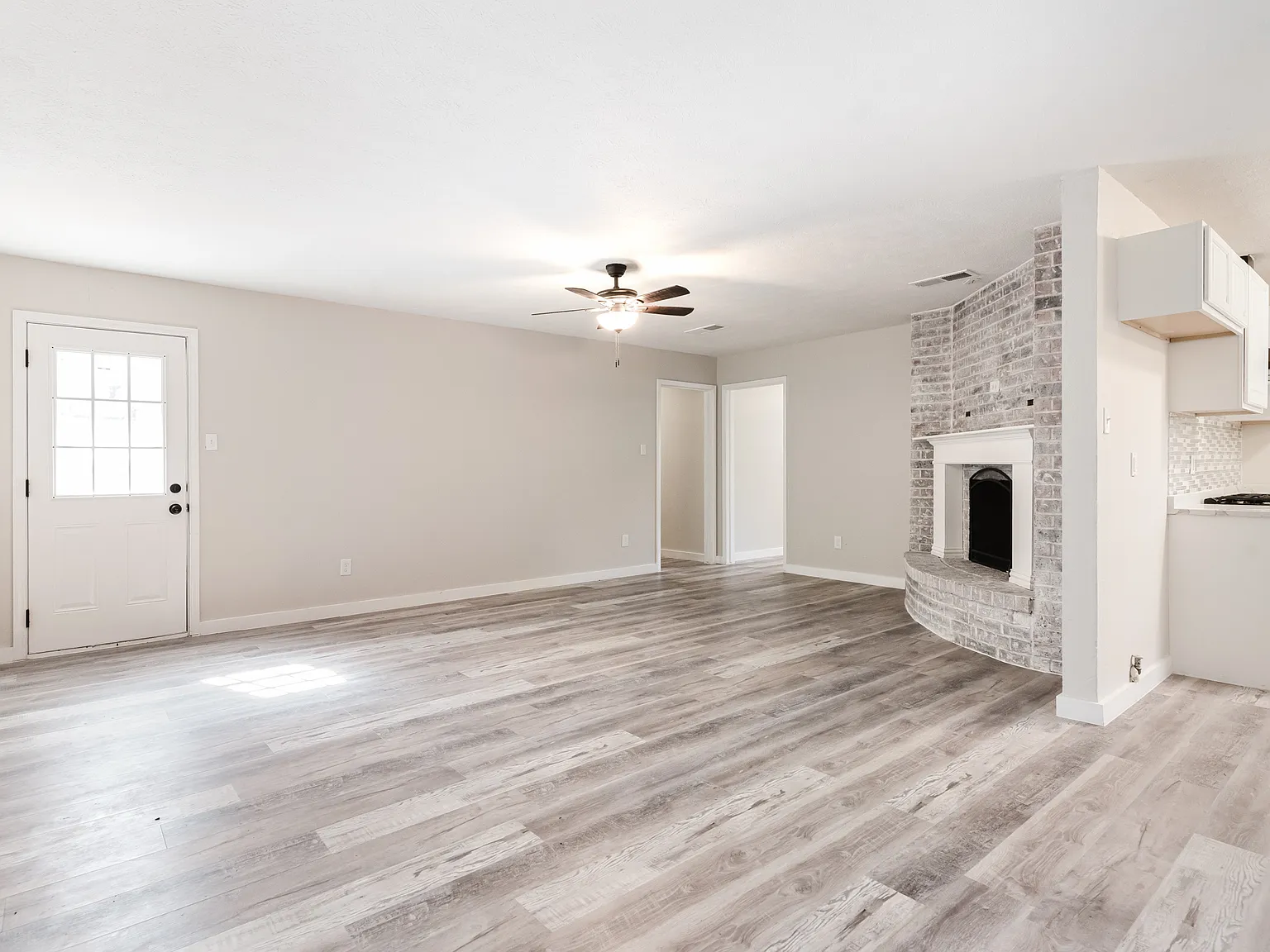 3 bed, 1772 sqft, $2,560 — Photo 4