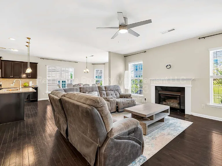 10677 Sky Chase Ave NW — Photo 12
