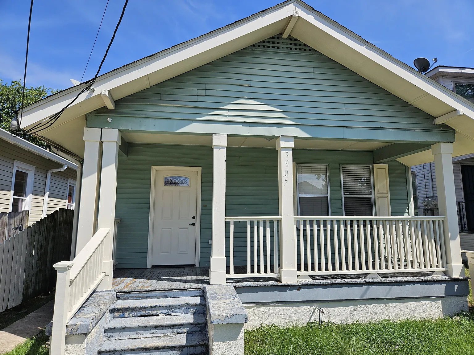3907 Franklin Avenue - 1 — Photo 2