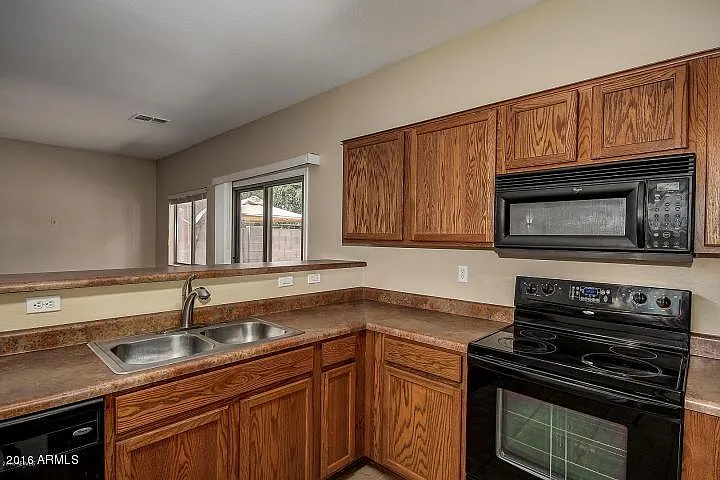 7034 W McMahon Way — Photo 3