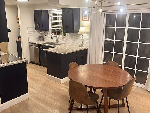 Kitchen / Dining Area
