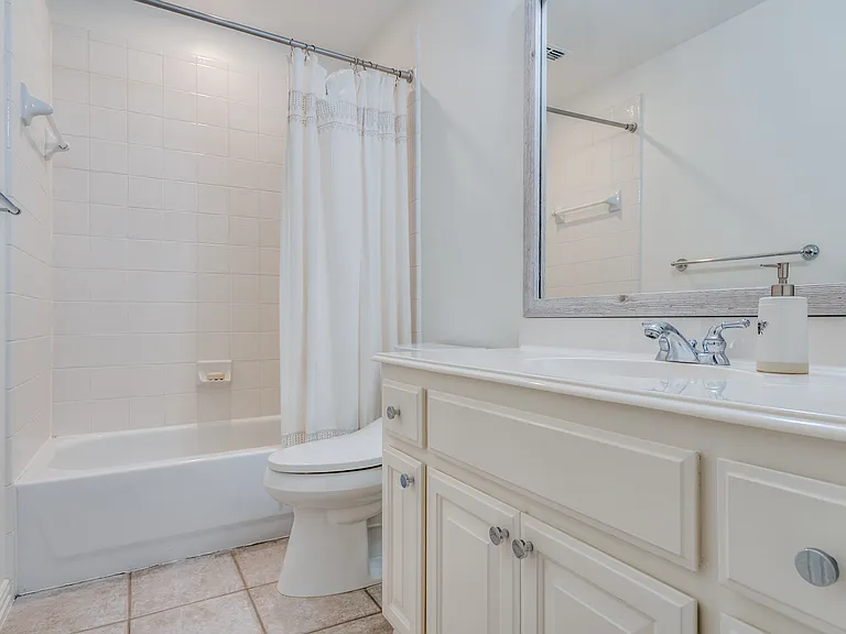 11649 Keystone Dr — Photo 32