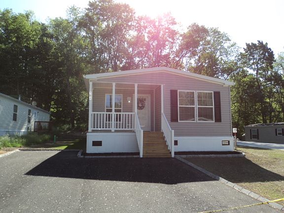 Exterior Image-19-Champion Redman 184 D R Village