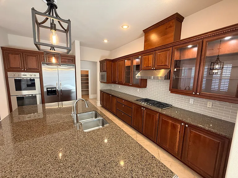464 Via Palermo Dr — Photo 16