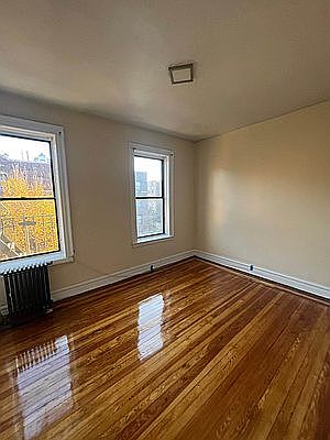 3rd image of 170 Vermilyea Ave APT 4D