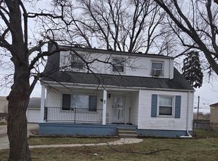 20010 Voiland St, Roseville, MI 48066