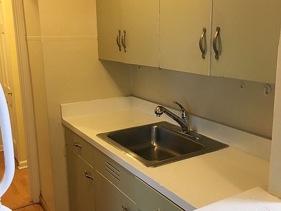 5th image of 12700 Shaker Blvd APT 612
