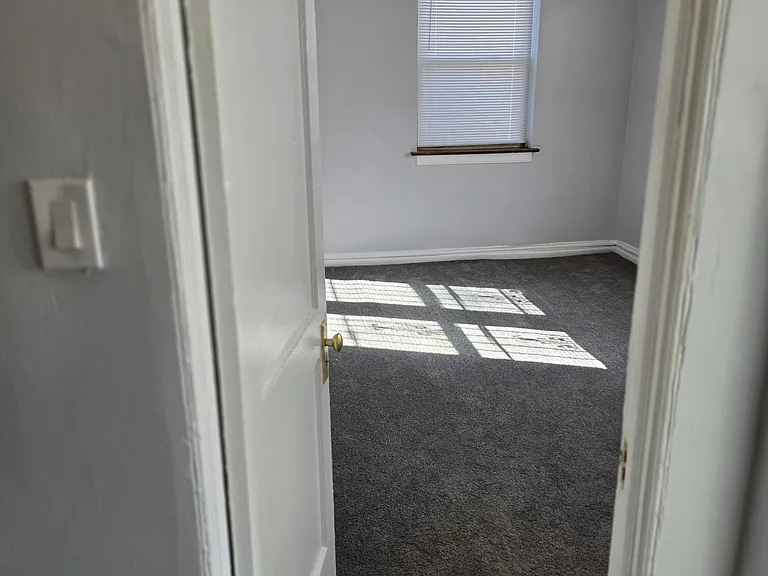 8058 S Hermitage Ave — Photo 34