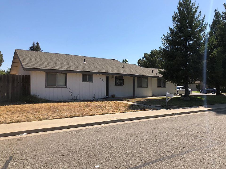 1st image of 1935 W Robin Ave