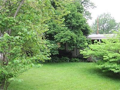 3rd image of 770 Sherwood Dr