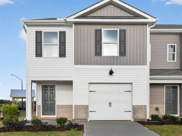 299 Honeycutt Oaks Dr, Angier, NC 27501