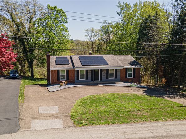 215 Wyngate Rd, Coraopolis, PA 15108