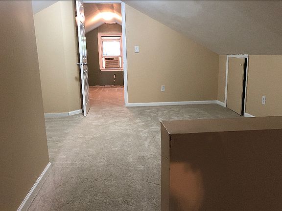 4th image of 22535 Floral St