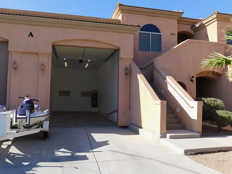 812 Landon Dr #B202 — Photo 9
