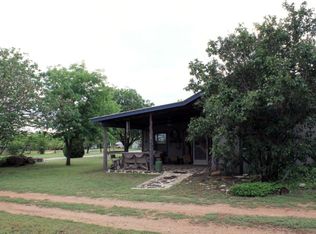 1210 E Pontotoc St, Mason, TX 76856