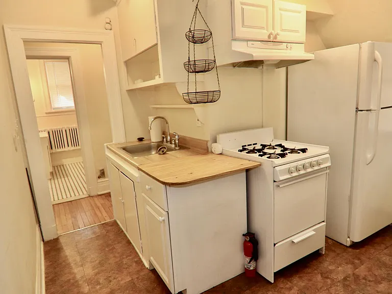 4204 Roland Ave #1 — Photo 8