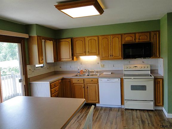 4th image of 1641 Township Rd