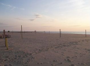 69 N Shore Dr, South Haven, MI 49090