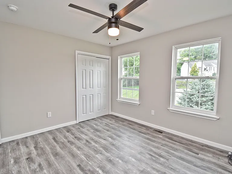 557 Marco Way — Photo 37